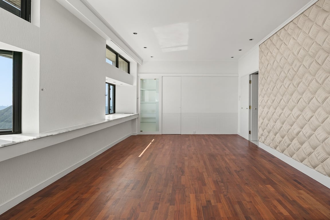 https://img.propertyraptor.com/cdn-cgi/imagedelivery/KD5bF_AFL0JDTbKLWF7z9g/ap8/ap8_001/hornet/prp/img/9c7d08936ce0ae063faa8533b1587086-wtm.jpg/public
