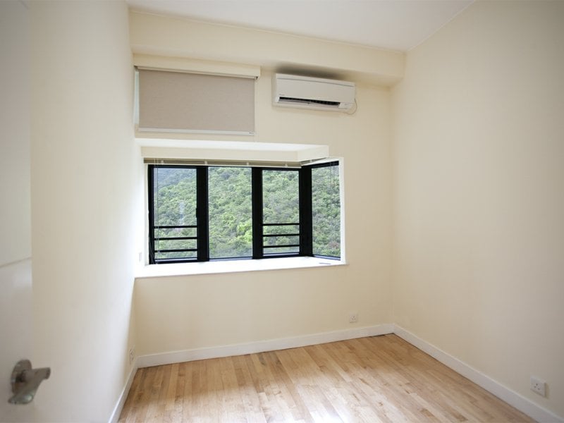https://img.propertyraptor.com/cdn-cgi/imagedelivery/KD5bF_AFL0JDTbKLWF7z9g/ap8/ap8_001/hornet/prp/img/9c95806d487317f27938df703fa28681.jpg/public