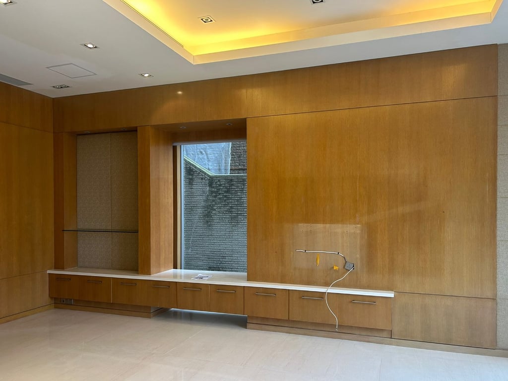 https://img.propertyraptor.com/cdn-cgi/imagedelivery/KD5bF_AFL0JDTbKLWF7z9g/ap8/ap8_001/hornet/prp/img/9cd2eb64fd02ef0fa0d98a90020a6d0b-wtm.jpg/public