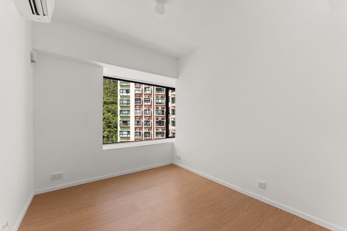 https://img.propertyraptor.com/cdn-cgi/imagedelivery/KD5bF_AFL0JDTbKLWF7z9g/ap8/ap8_001/hornet/prp/img/9cd99d1906361d36ed323dee17036db1-wtm.jpg/public