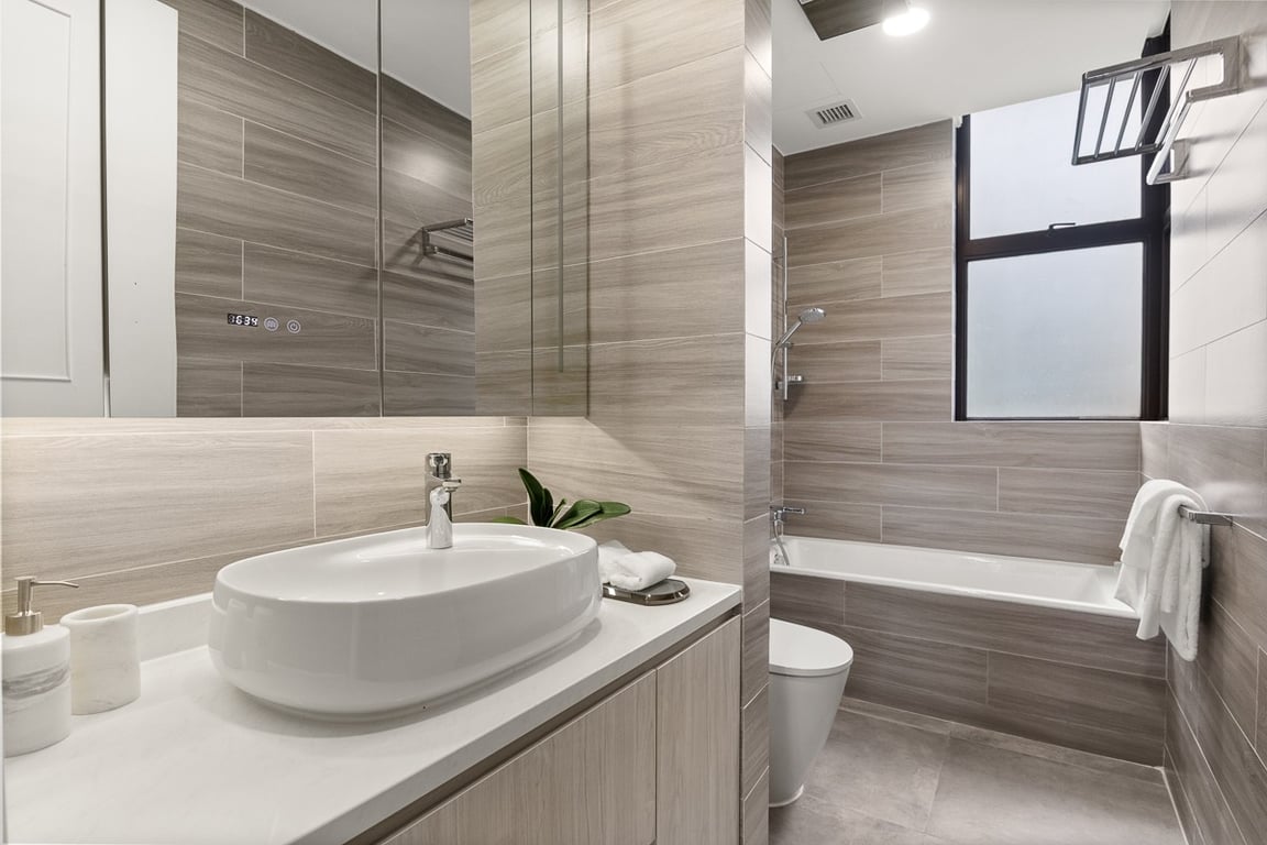 https://img.propertyraptor.com/cdn-cgi/imagedelivery/KD5bF_AFL0JDTbKLWF7z9g/ap8/ap8_001/hornet/prp/img/9ce13479166f3fa9e757eba11aa97266-wtm.jpg/public