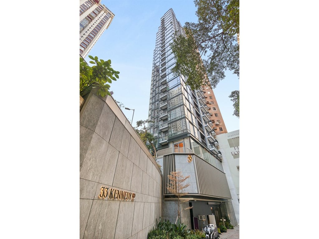 https://img.propertyraptor.com/cdn-cgi/imagedelivery/KD5bF_AFL0JDTbKLWF7z9g/ap8/ap8_001/hornet/prp/img/9ce5df8e7c37a6fe7f707ddd54347caa-wtm.jpg/public