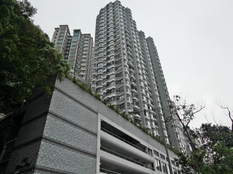 https://img.propertyraptor.com/cdn-cgi/imagedelivery/KD5bF_AFL0JDTbKLWF7z9g/ap8/ap8_001/hornet/prp/img/9d092ca2a8c11c585ee2fb69d94245d7.jpg/public