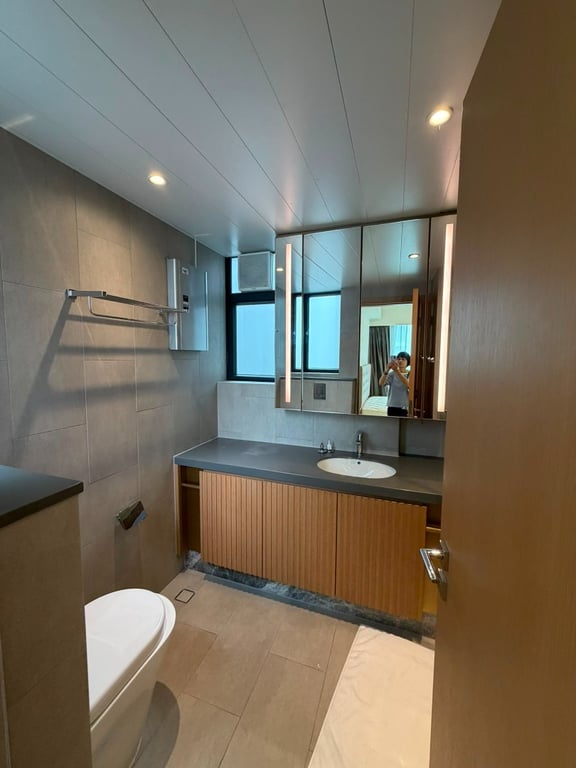 https://img.propertyraptor.com/cdn-cgi/imagedelivery/KD5bF_AFL0JDTbKLWF7z9g/ap8/ap8_001/hornet/prp/img/9d0effc61d03a23cd400d013c819f10a-wtm.jpg/public