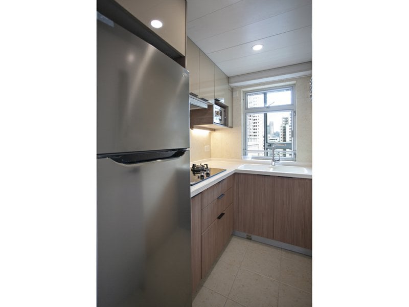 https://img.propertyraptor.com/cdn-cgi/imagedelivery/KD5bF_AFL0JDTbKLWF7z9g/ap8/ap8_001/hornet/prp/img/9d1733ebe54df75812a17bbc2b4e1cb5.jpg/public