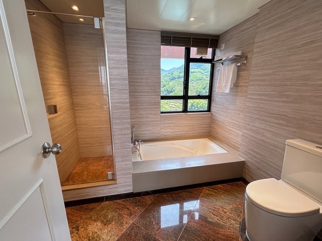 https://img.propertyraptor.com/cdn-cgi/imagedelivery/KD5bF_AFL0JDTbKLWF7z9g/ap8/ap8_001/hornet/prp/img/9d2fcf40891fcd740db3f0d4e22bb86b-wtm.jpg/public