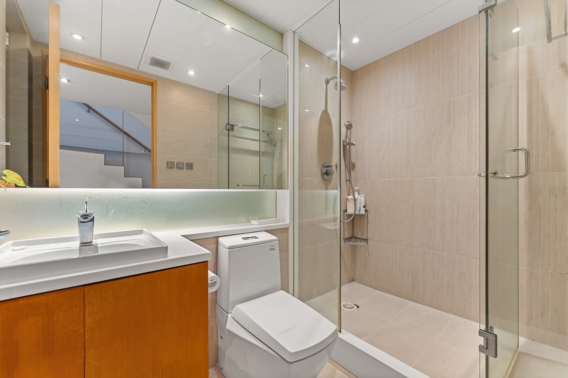 https://img.propertyraptor.com/cdn-cgi/imagedelivery/KD5bF_AFL0JDTbKLWF7z9g/ap8/ap8_001/hornet/prp/img/9d4686e665a6b4045cf865c3554bb9a2-wtm.jpg/public