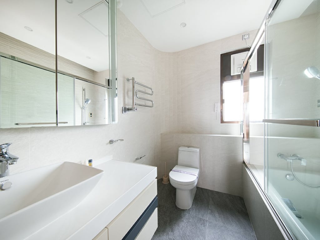 https://img.propertyraptor.com/cdn-cgi/imagedelivery/KD5bF_AFL0JDTbKLWF7z9g/ap8/ap8_001/hornet/prp/img/9d670258c6cc03d5931864b8c5d6b79f.jpg/public