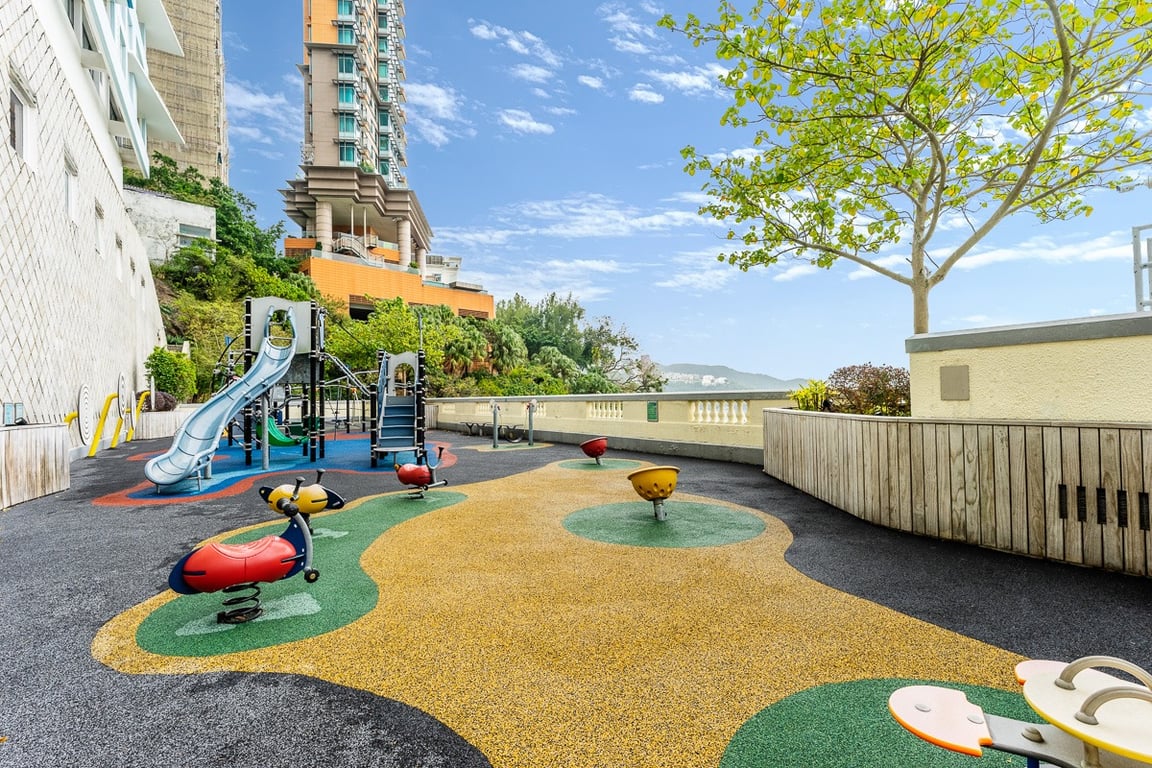 https://img.propertyraptor.com/cdn-cgi/imagedelivery/KD5bF_AFL0JDTbKLWF7z9g/ap8/ap8_001/hornet/prp/img/9db1a0789092bdfea365f08cd760daf7-wtm.jpg/public
