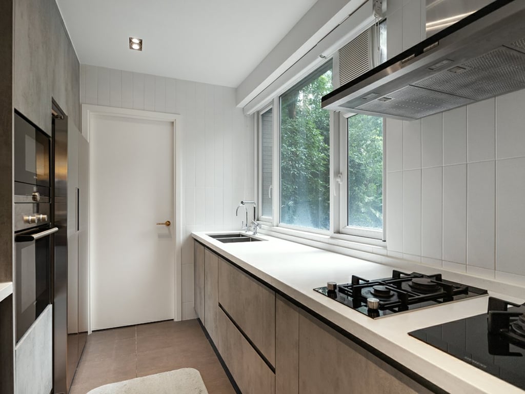 https://img.propertyraptor.com/cdn-cgi/imagedelivery/KD5bF_AFL0JDTbKLWF7z9g/ap8/ap8_001/hornet/prp/img/9dc5f9c6a907928f013c663ea7992485.jpg/public
