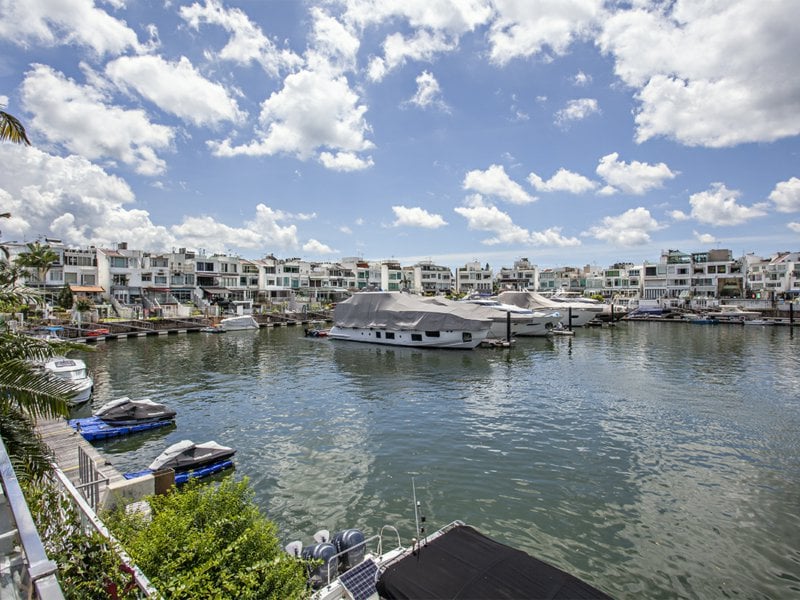 https://img.propertyraptor.com/cdn-cgi/imagedelivery/KD5bF_AFL0JDTbKLWF7z9g/ap8/ap8_001/hornet/prp/img/9dde6177cb406ae025230e3250a8e1b8.jpg/public