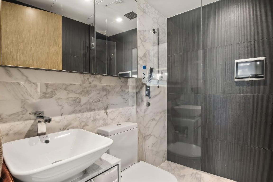 https://img.propertyraptor.com/cdn-cgi/imagedelivery/KD5bF_AFL0JDTbKLWF7z9g/ap8/ap8_001/hornet/prp/img/9df74110bf3fd6f7d245fd9044a19843-wtm.jpg/public
