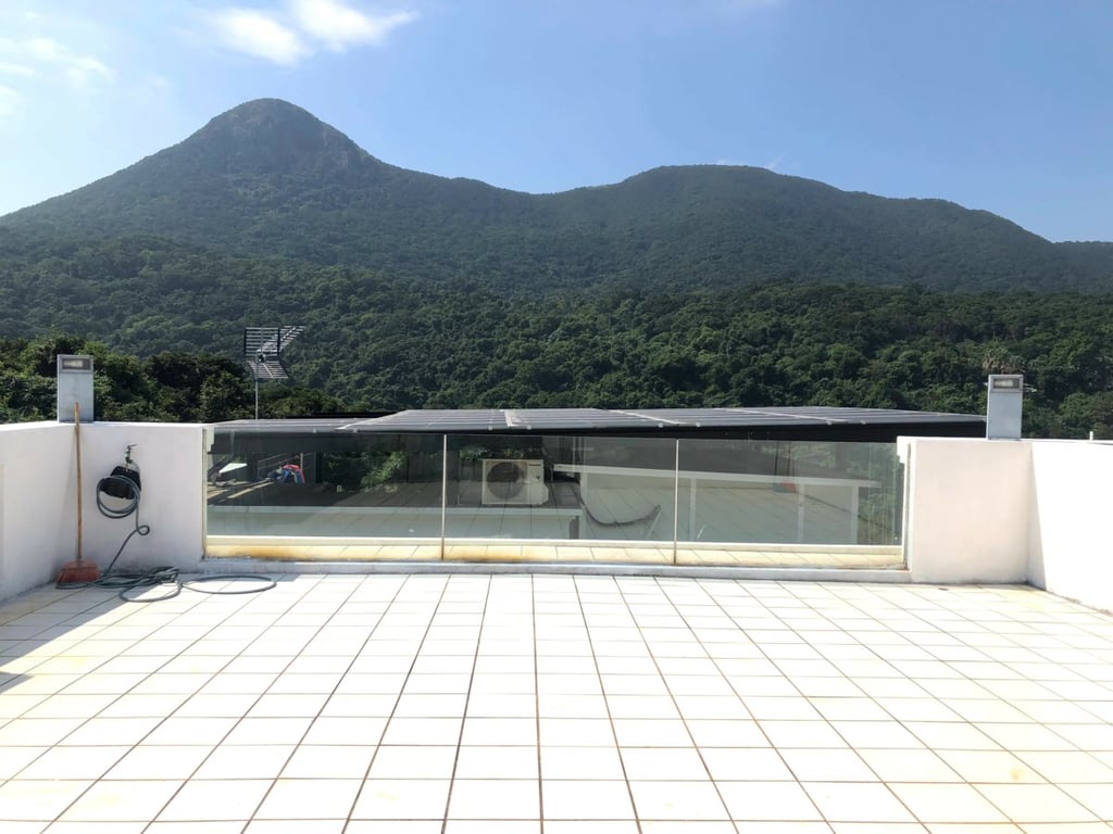 https://img.propertyraptor.com/cdn-cgi/imagedelivery/KD5bF_AFL0JDTbKLWF7z9g/ap8/ap8_001/hornet/prp/img/9e23cf051da2796fccdc1cbee9d1bd88.jpg/public
