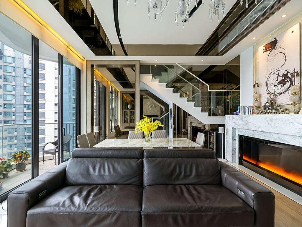 https://img.propertyraptor.com/cdn-cgi/imagedelivery/KD5bF_AFL0JDTbKLWF7z9g/ap8/ap8_001/hornet/prp/img/9e2642a569134c4fe07f51c0199e9d61.jpg/public
