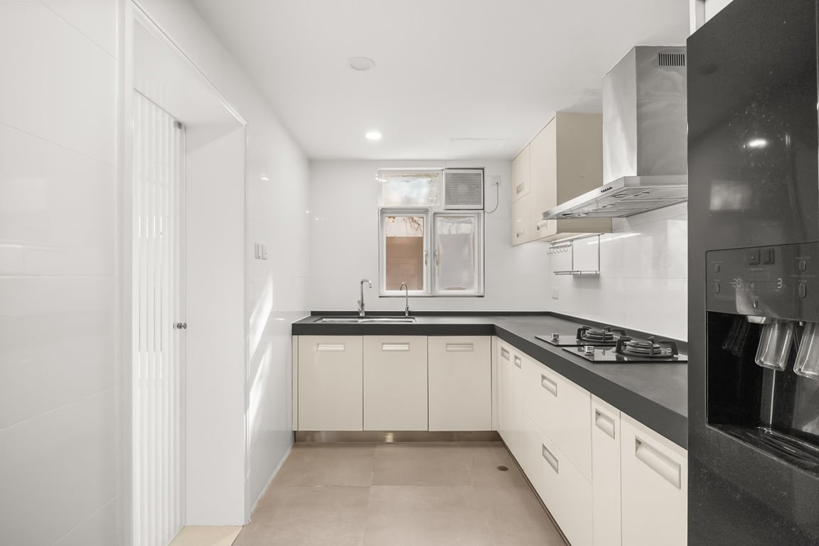 https://img.propertyraptor.com/cdn-cgi/imagedelivery/KD5bF_AFL0JDTbKLWF7z9g/ap8/ap8_001/hornet/prp/img/9e390033f2359bb5ee6d5aa41a28a716-wtm.jpg/public