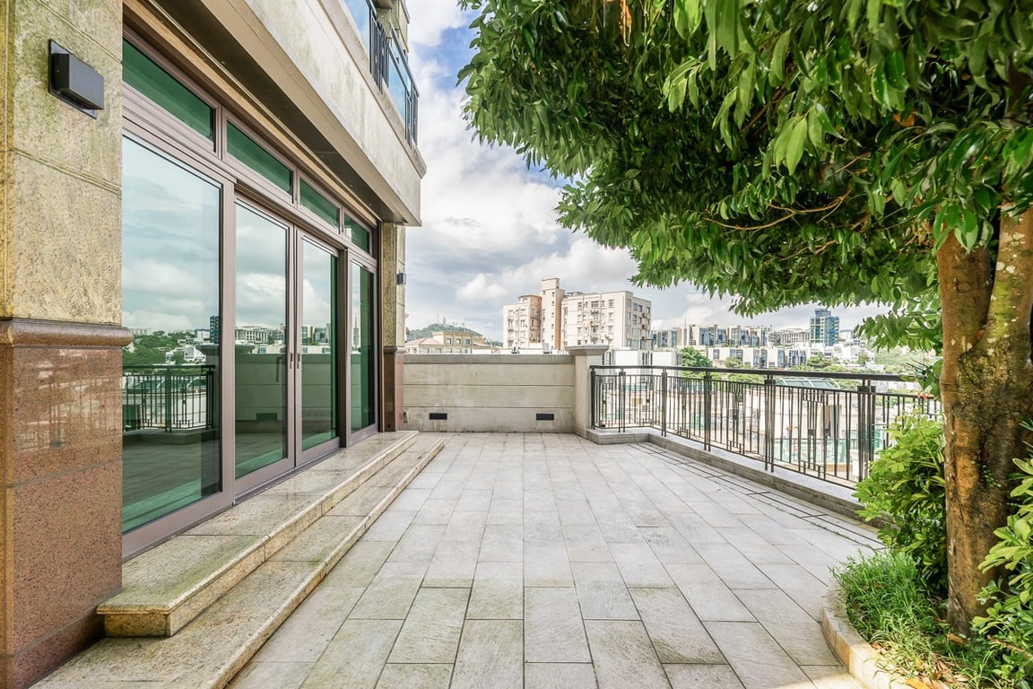 https://img.propertyraptor.com/cdn-cgi/imagedelivery/KD5bF_AFL0JDTbKLWF7z9g/ap8/ap8_001/hornet/prp/img/9e3912065dcd2ef5556f77c2590312f0-wtm.jpg/public