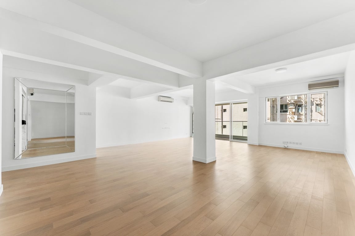 https://img.propertyraptor.com/cdn-cgi/imagedelivery/KD5bF_AFL0JDTbKLWF7z9g/ap8/ap8_001/hornet/prp/img/9e3f01e6690b9c9fe167bb2097e487f9-wtm.jpg/public