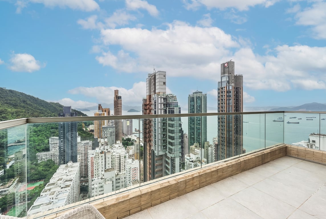 https://img.propertyraptor.com/cdn-cgi/imagedelivery/KD5bF_AFL0JDTbKLWF7z9g/ap8/ap8_001/hornet/prp/img/9e6355e5d04a29bcb503f6771ef723b5-wtm.jpg/public
