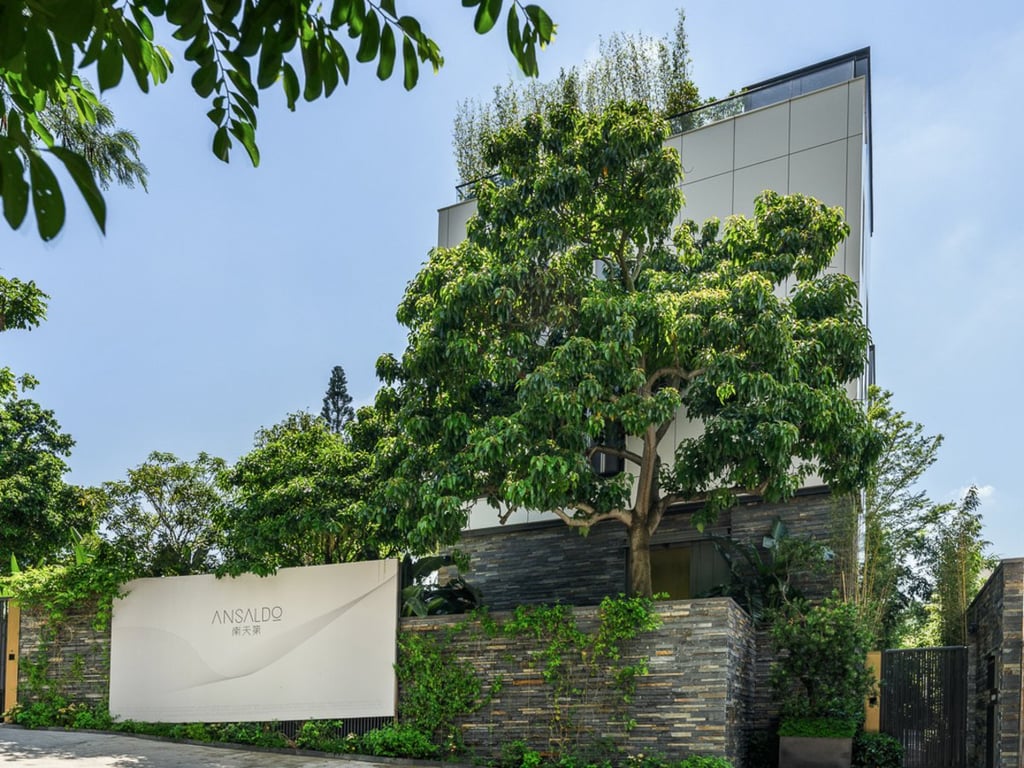 https://img.propertyraptor.com/cdn-cgi/imagedelivery/KD5bF_AFL0JDTbKLWF7z9g/ap8/ap8_001/hornet/prp/img/9e711dca01c6949f38c781d7d24415c8.jpg/public