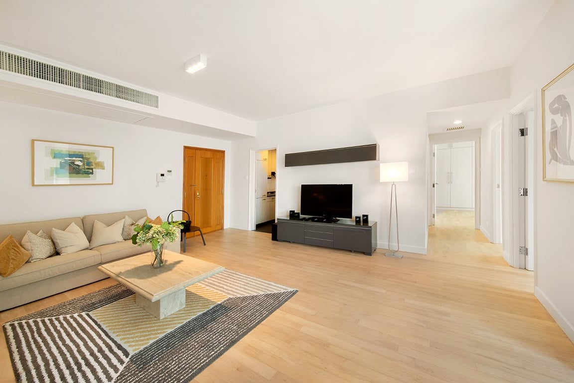 https://img.propertyraptor.com/cdn-cgi/imagedelivery/KD5bF_AFL0JDTbKLWF7z9g/ap8/ap8_001/hornet/prp/img/9e83e7a7e9f8d0029c381a1dac80648a-wtm.jpg/public
