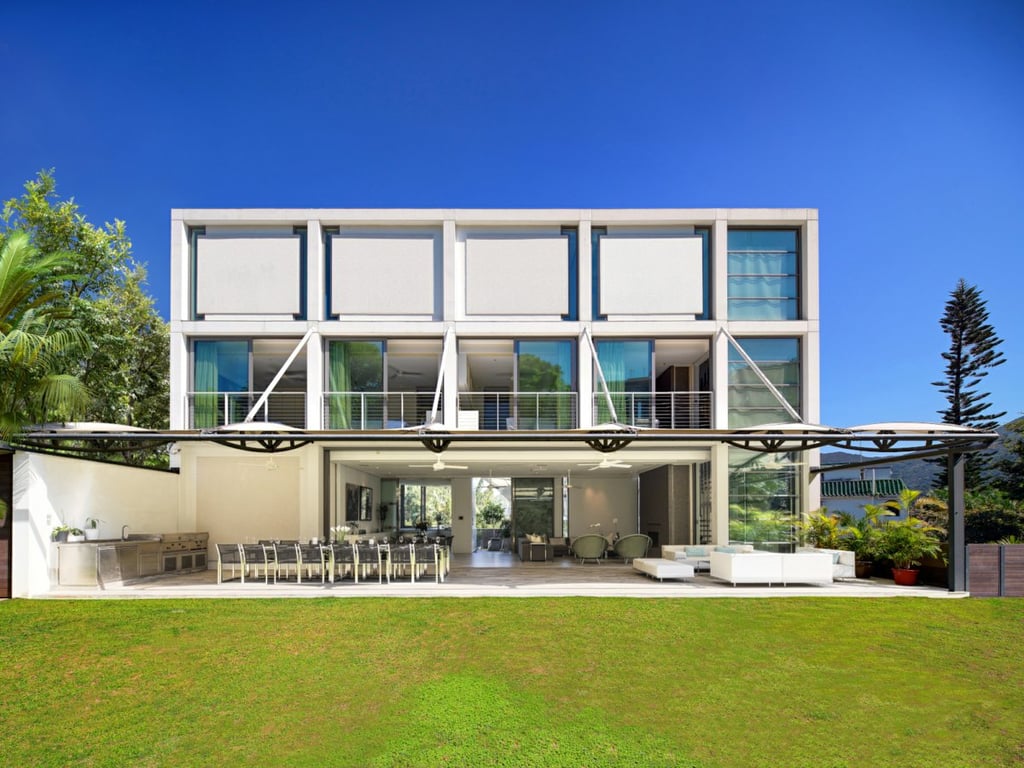 https://img.propertyraptor.com/cdn-cgi/imagedelivery/KD5bF_AFL0JDTbKLWF7z9g/ap8/ap8_001/hornet/prp/img/9ed05fc1ef4084e12ea9a82849c2ade8.jpg/public