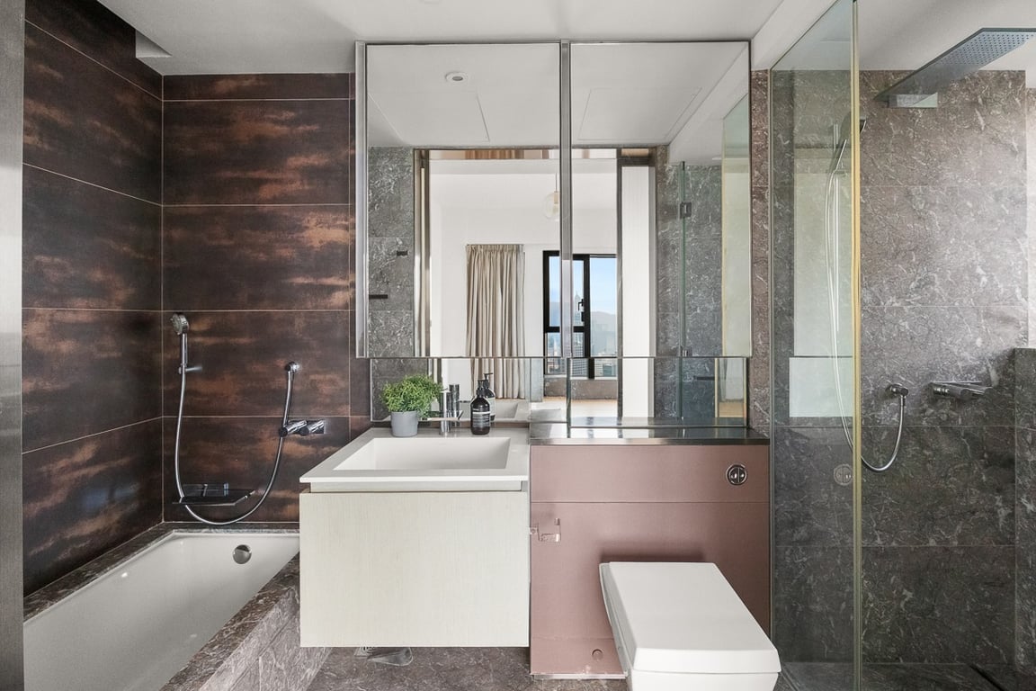https://img.propertyraptor.com/cdn-cgi/imagedelivery/KD5bF_AFL0JDTbKLWF7z9g/ap8/ap8_001/hornet/prp/img/9ed454bd39073b5f23a60ccfed03f607-wtm.jpg/public