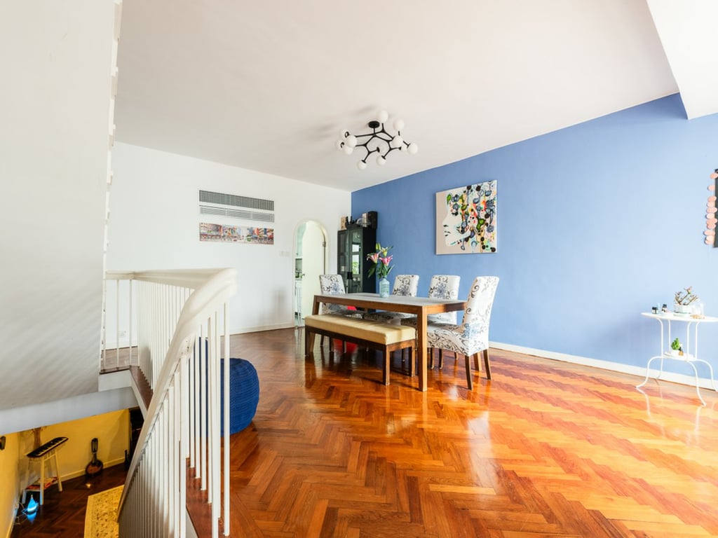 https://img.propertyraptor.com/cdn-cgi/imagedelivery/KD5bF_AFL0JDTbKLWF7z9g/ap8/ap8_001/hornet/prp/img/9f0006a634b65c331044ed64519aa08d.jpg/public