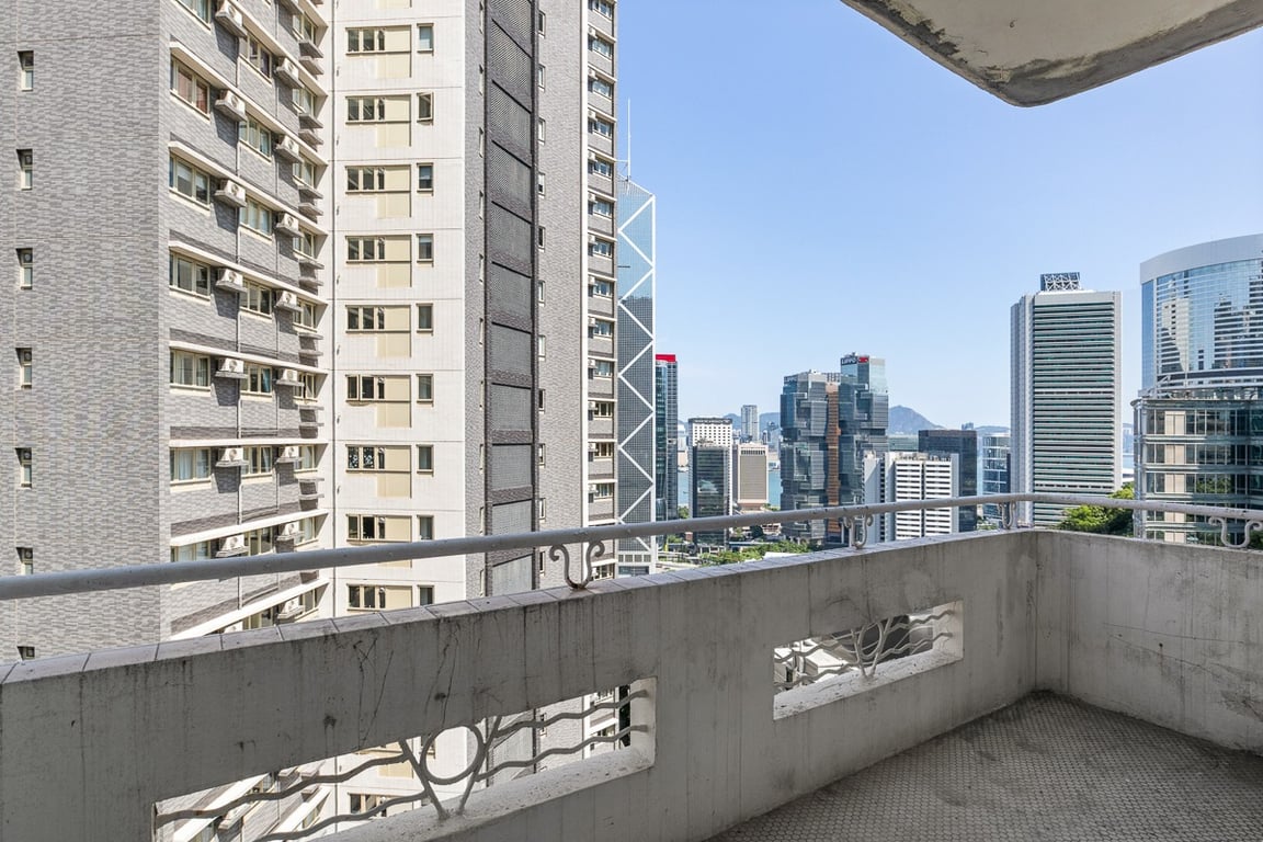 https://img.propertyraptor.com/cdn-cgi/imagedelivery/KD5bF_AFL0JDTbKLWF7z9g/ap8/ap8_001/hornet/prp/img/9f743975f710311c8c75881ee3be108e-wtm.jpg/public