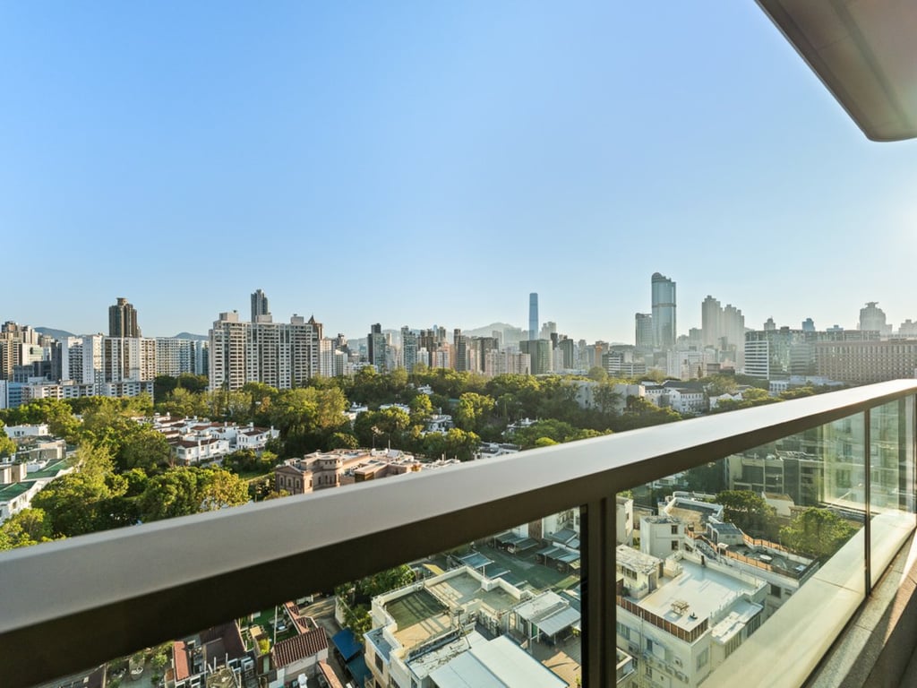 https://img.propertyraptor.com/cdn-cgi/imagedelivery/KD5bF_AFL0JDTbKLWF7z9g/ap8/ap8_001/hornet/prp/img/9f7547ef759aafbe58ab31d1edcb7e43-wtm.jpg/public