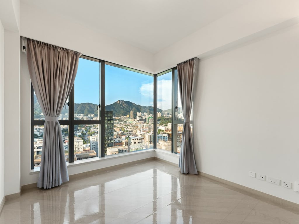233 Prince Edward Road West
