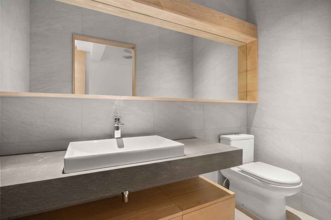 https://img.propertyraptor.com/cdn-cgi/imagedelivery/KD5bF_AFL0JDTbKLWF7z9g/ap8/ap8_001/hornet/prp/img/9f86ddd7619b6ec4860f2602e5f912b8-wtm.jpg/public