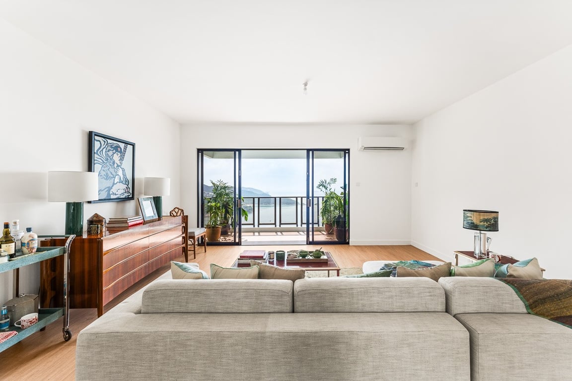 Repulse Bay Apartments
