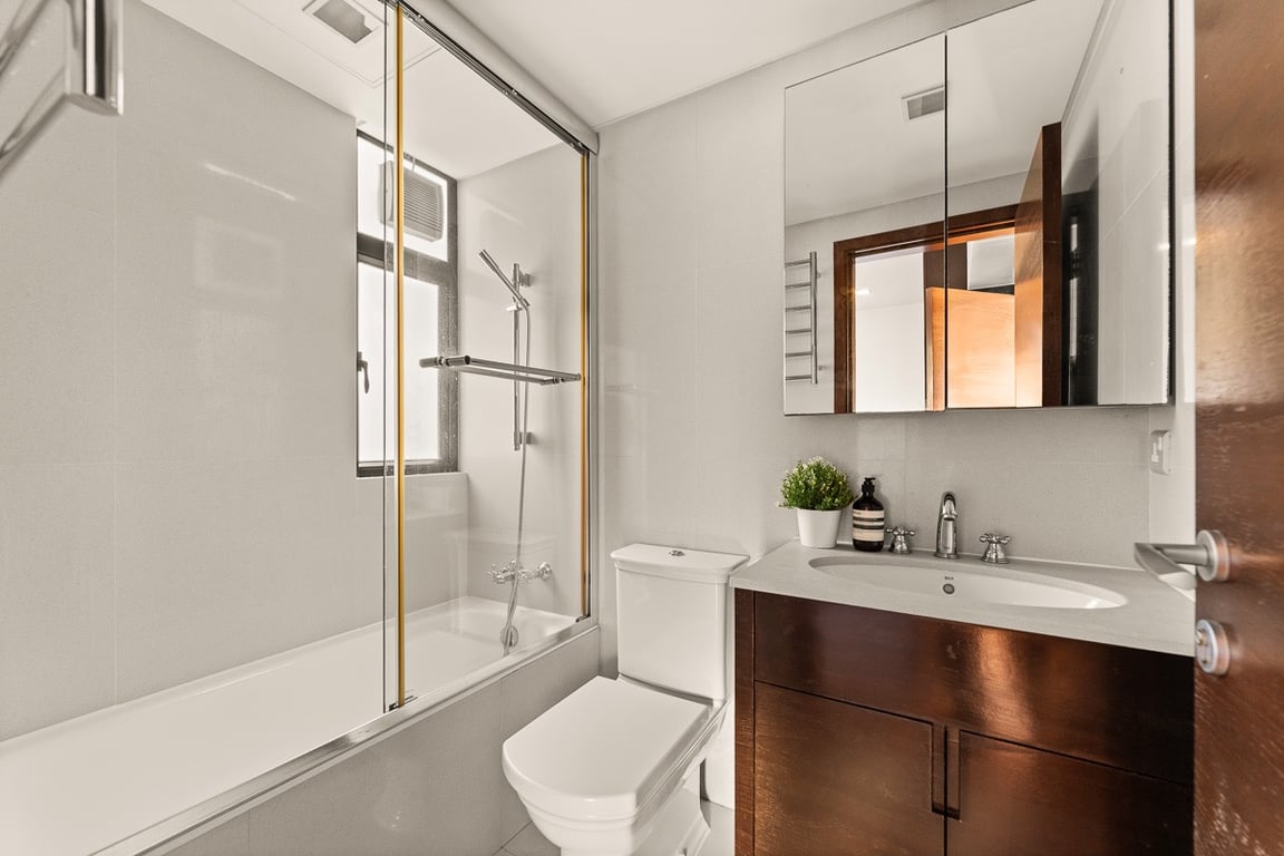 https://img.propertyraptor.com/cdn-cgi/imagedelivery/KD5bF_AFL0JDTbKLWF7z9g/ap8/ap8_001/hornet/prp/img/9fdac5d35684ddc1c1e9430e164b87e8-wtm.jpg/public