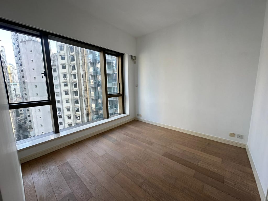 https://img.propertyraptor.com/cdn-cgi/imagedelivery/KD5bF_AFL0JDTbKLWF7z9g/ap8/ap8_001/hornet/prp/img/9ff2026ff1e664660f5a850ec12f2d63-wtm.jpg/public
