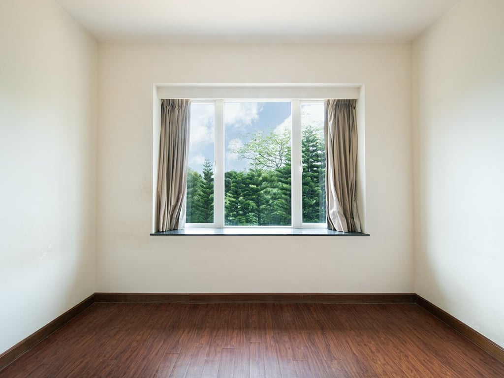 https://img.propertyraptor.com/cdn-cgi/imagedelivery/KD5bF_AFL0JDTbKLWF7z9g/ap8/ap8_001/hornet/prp/img/9fff4e72fbb651b1cebf25a8a86093e7.jpg/public