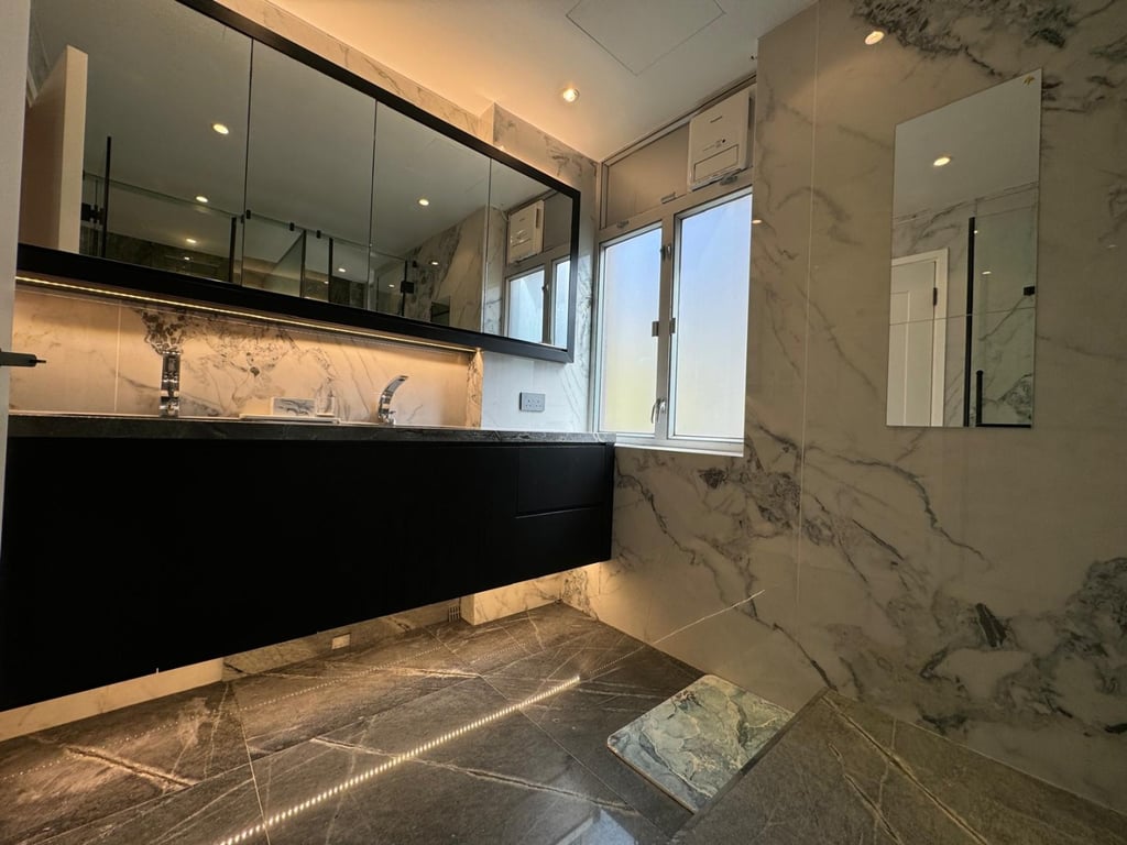 https://img.propertyraptor.com/cdn-cgi/imagedelivery/KD5bF_AFL0JDTbKLWF7z9g/ap8/ap8_001/hornet/prp/img/a03267dcbcf27150082fb4fafbb352a3-wtm.jpg/public