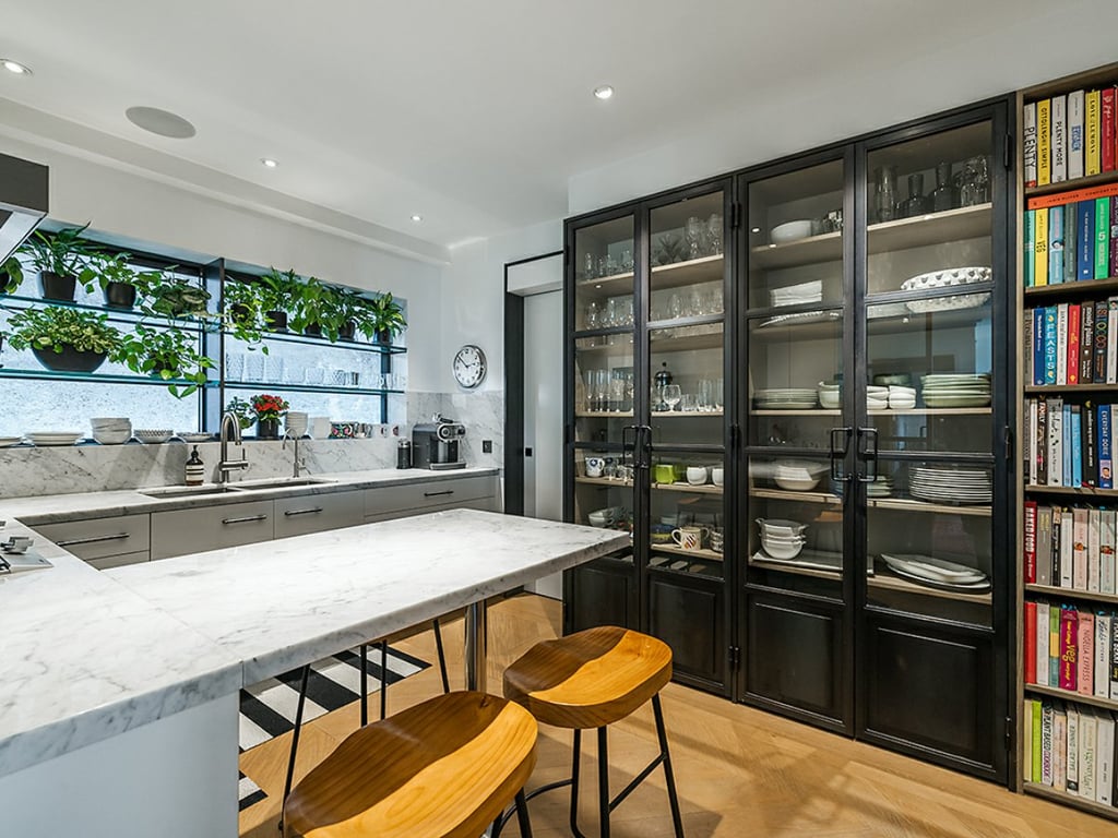 https://img.propertyraptor.com/cdn-cgi/imagedelivery/KD5bF_AFL0JDTbKLWF7z9g/ap8/ap8_001/hornet/prp/img/a052574b4307d1fe90821e16ef44a328.jpg/public