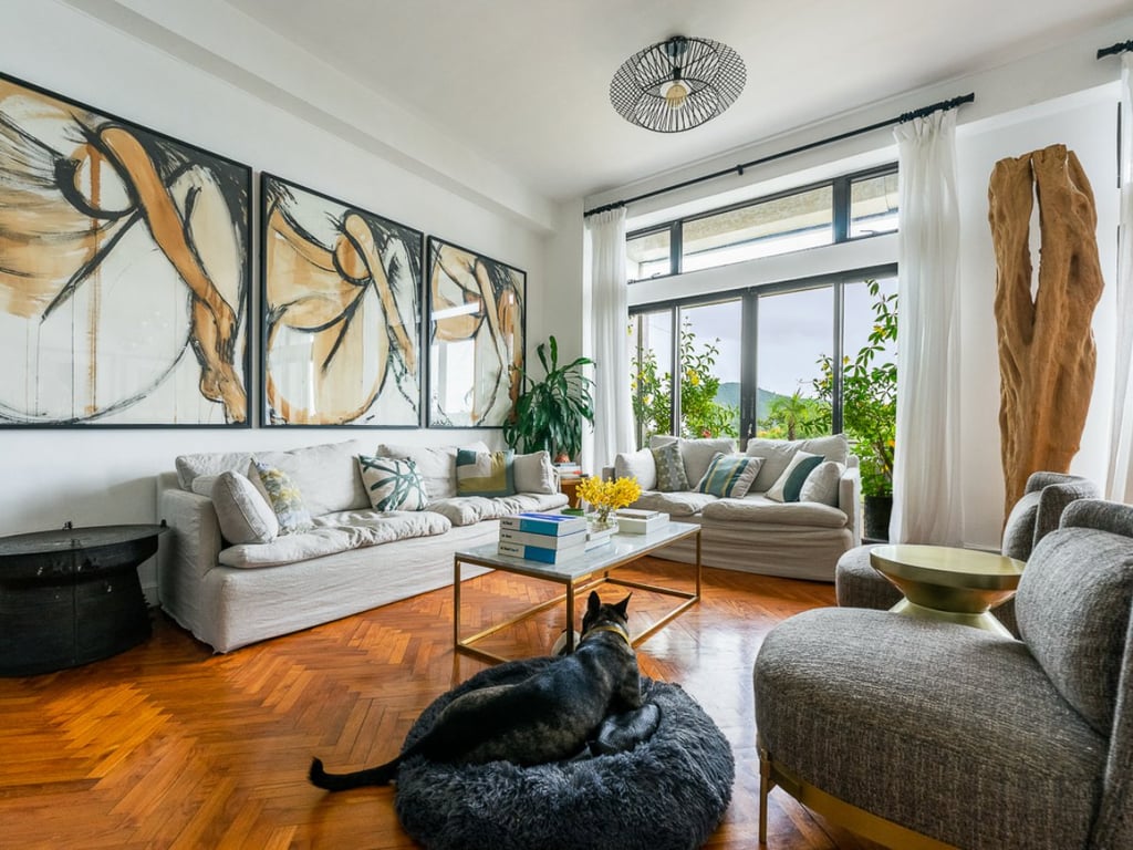 https://img.propertyraptor.com/cdn-cgi/imagedelivery/KD5bF_AFL0JDTbKLWF7z9g/ap8/ap8_001/hornet/prp/img/a0a70d0b6da5d131d1e8e615dd04a68e.jpg/public