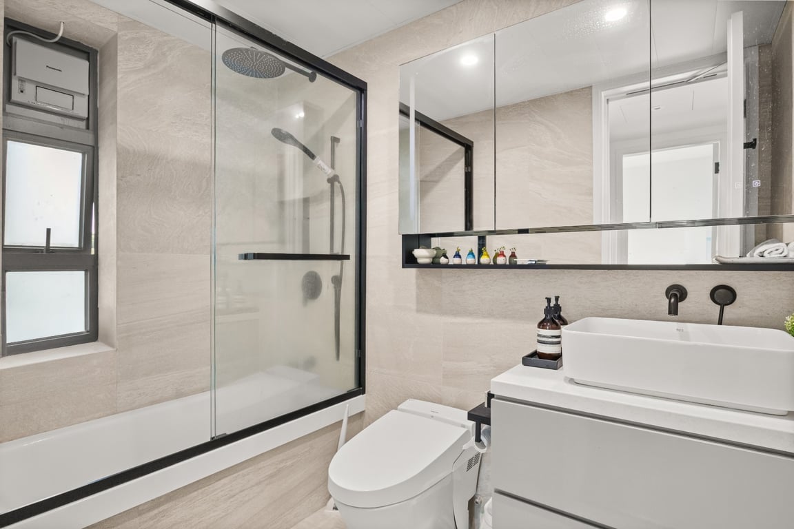 https://img.propertyraptor.com/cdn-cgi/imagedelivery/KD5bF_AFL0JDTbKLWF7z9g/ap8/ap8_001/hornet/prp/img/a1700eb6d1b4c25e44ebc2b8af273b61-wtm.jpg/public