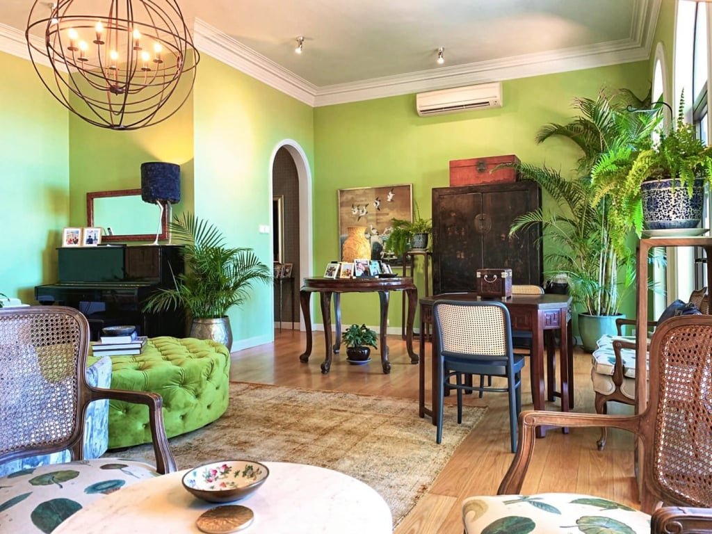 https://img.propertyraptor.com/cdn-cgi/imagedelivery/KD5bF_AFL0JDTbKLWF7z9g/ap8/ap8_001/hornet/prp/img/a1833cf513a77f0281546c6447a23552.jpg/public