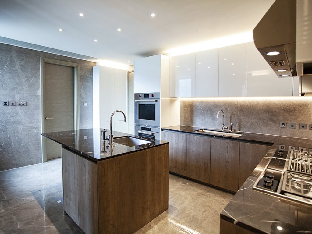 https://img.propertyraptor.com/cdn-cgi/imagedelivery/KD5bF_AFL0JDTbKLWF7z9g/ap8/ap8_001/hornet/prp/img/a19c4b39058587d9afede148d8e7a610.jpg/public