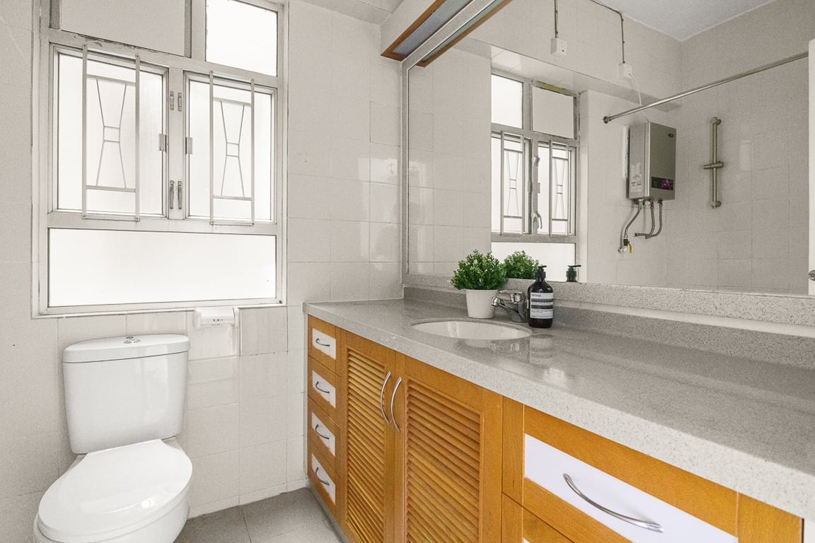 https://img.propertyraptor.com/cdn-cgi/imagedelivery/KD5bF_AFL0JDTbKLWF7z9g/ap8/ap8_001/hornet/prp/img/a232f485942edc03ec6dd936250eddfd-wtm.jpg/public
