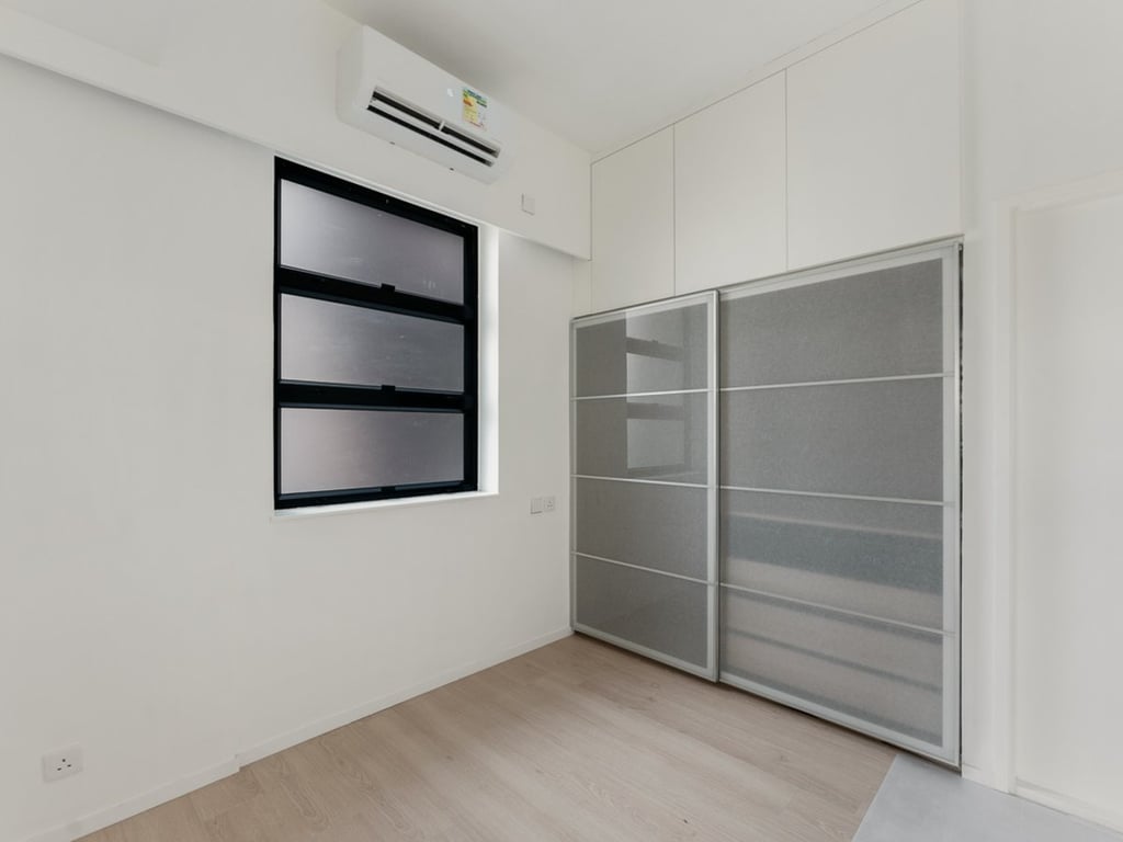https://img.propertyraptor.com/cdn-cgi/imagedelivery/KD5bF_AFL0JDTbKLWF7z9g/ap8/ap8_001/hornet/prp/img/a23c034eb9c3356e9355f7b61093a4bf.jpg/public
