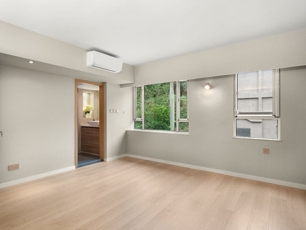 https://img.propertyraptor.com/cdn-cgi/imagedelivery/KD5bF_AFL0JDTbKLWF7z9g/ap8/ap8_001/hornet/prp/img/a2868e02c4aadd61904eb817f2f8068f-wtm.jpg/public