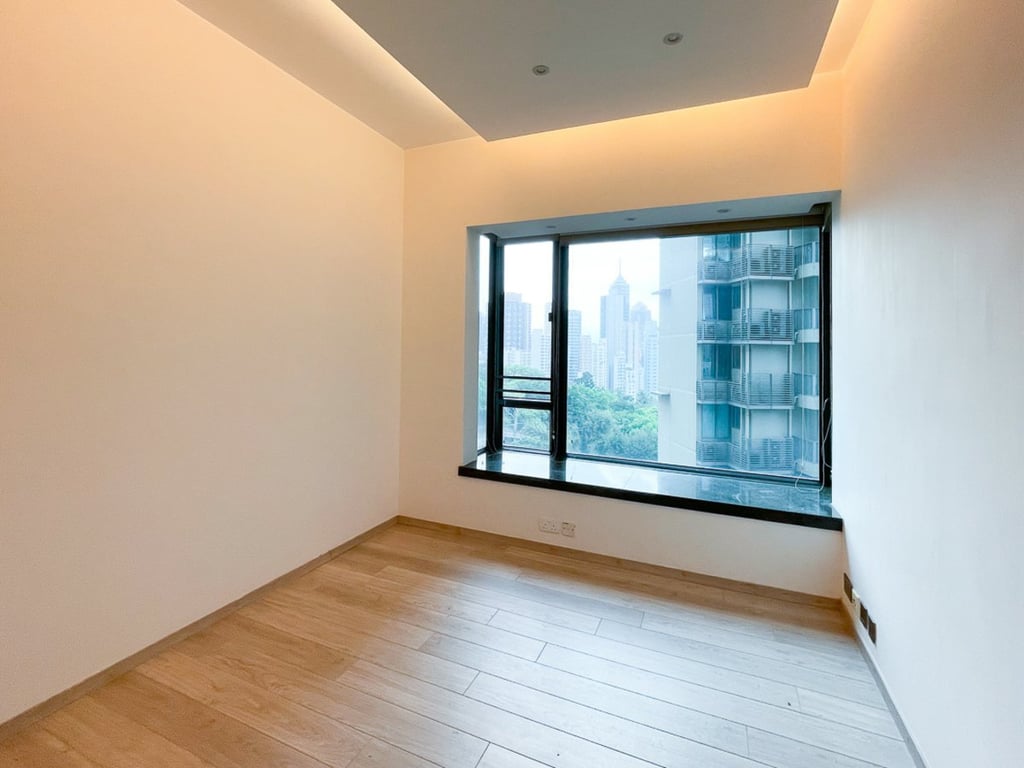 https://img.propertyraptor.com/cdn-cgi/imagedelivery/KD5bF_AFL0JDTbKLWF7z9g/ap8/ap8_001/hornet/prp/img/a3009022d7b649652c069157ab830282.jpg/public