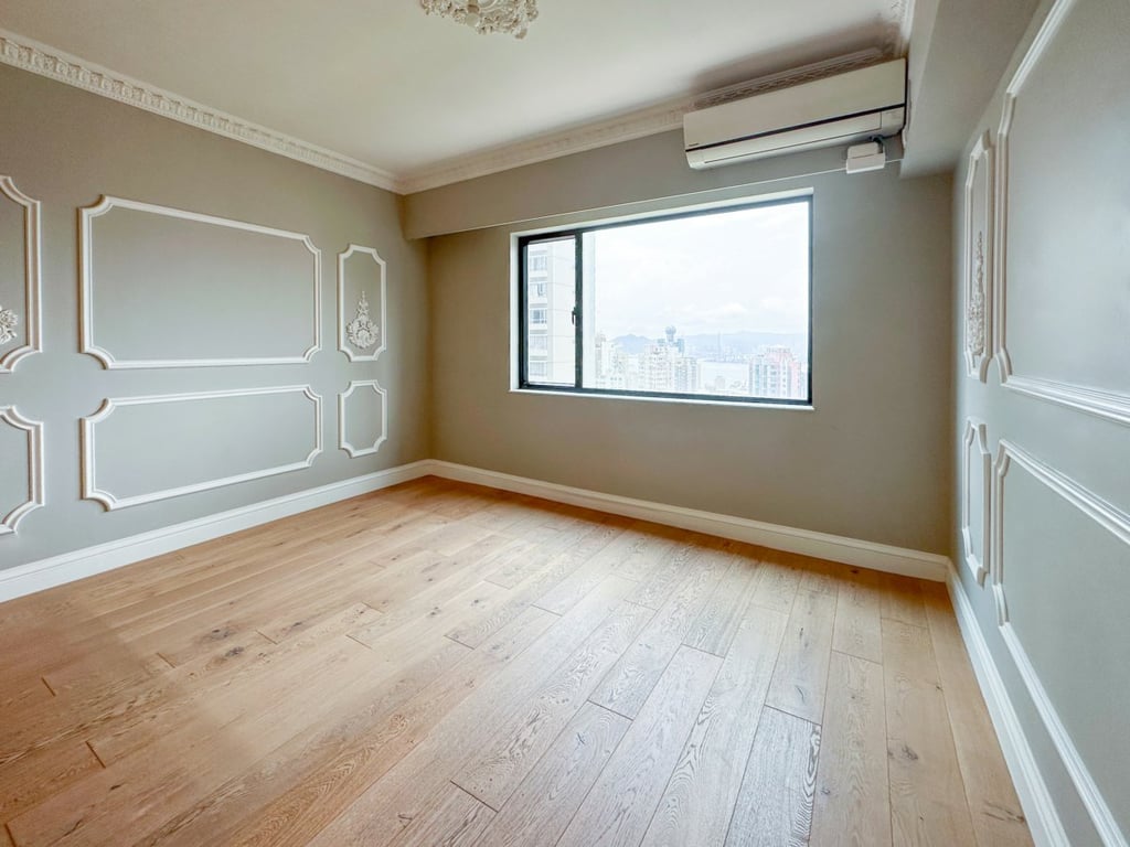https://img.propertyraptor.com/cdn-cgi/imagedelivery/KD5bF_AFL0JDTbKLWF7z9g/ap8/ap8_001/hornet/prp/img/a3016314f458fa6857f0ed654dbac330.jpg/public