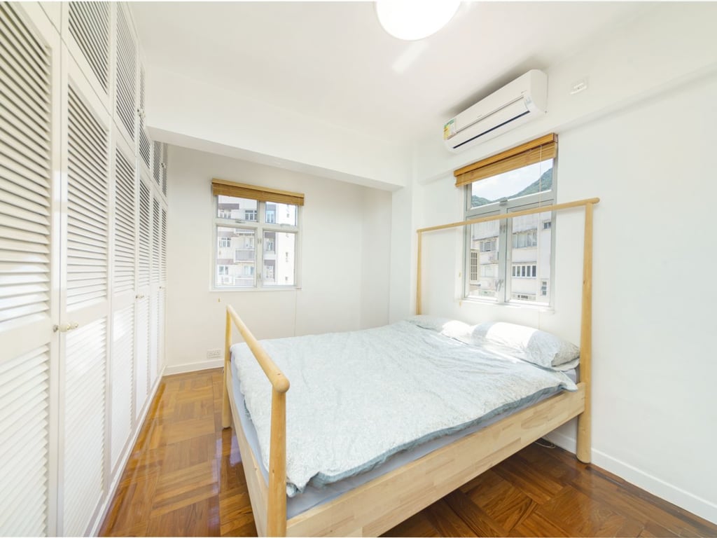https://img.propertyraptor.com/cdn-cgi/imagedelivery/KD5bF_AFL0JDTbKLWF7z9g/ap8/ap8_001/hornet/prp/img/a32d2bb1e2014239df5efcf316877569.jpg/public