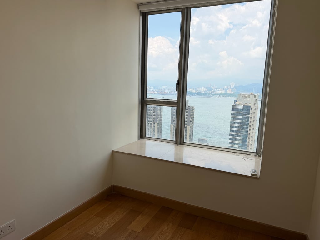 https://img.propertyraptor.com/cdn-cgi/imagedelivery/KD5bF_AFL0JDTbKLWF7z9g/ap8/ap8_001/hornet/prp/img/a353cfc8a35dca41afc7e69400045703-wtm.jpg/public
