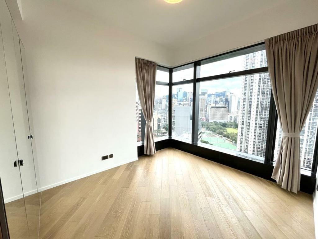 https://img.propertyraptor.com/cdn-cgi/imagedelivery/KD5bF_AFL0JDTbKLWF7z9g/ap8/ap8_001/hornet/prp/img/a388811e26549c01fe212fb03234bf5d-wtm.jpg/public