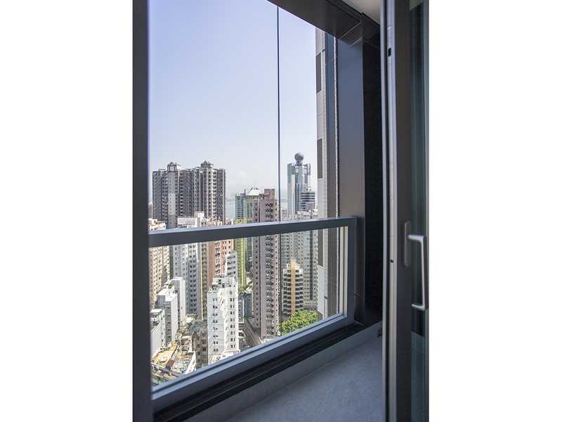 https://img.propertyraptor.com/cdn-cgi/imagedelivery/KD5bF_AFL0JDTbKLWF7z9g/ap8/ap8_001/hornet/prp/img/a3cae7b9d713663972a8b6a121f17143.jpg/public
